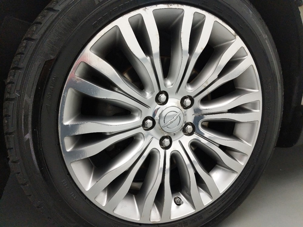 2013 Chrysler 200 - Wheel
