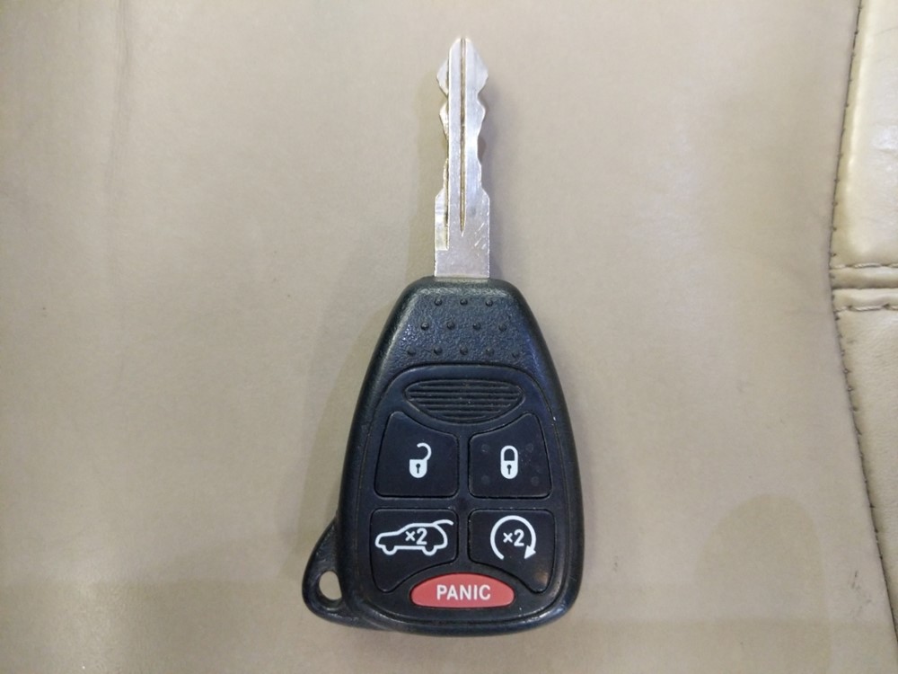 2013 Chrysler 200 - Keys