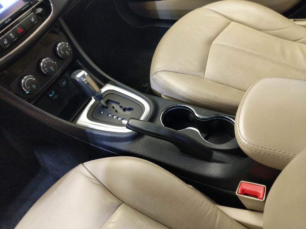 2013 Chrysler 200 - Center Console/Cup Holders