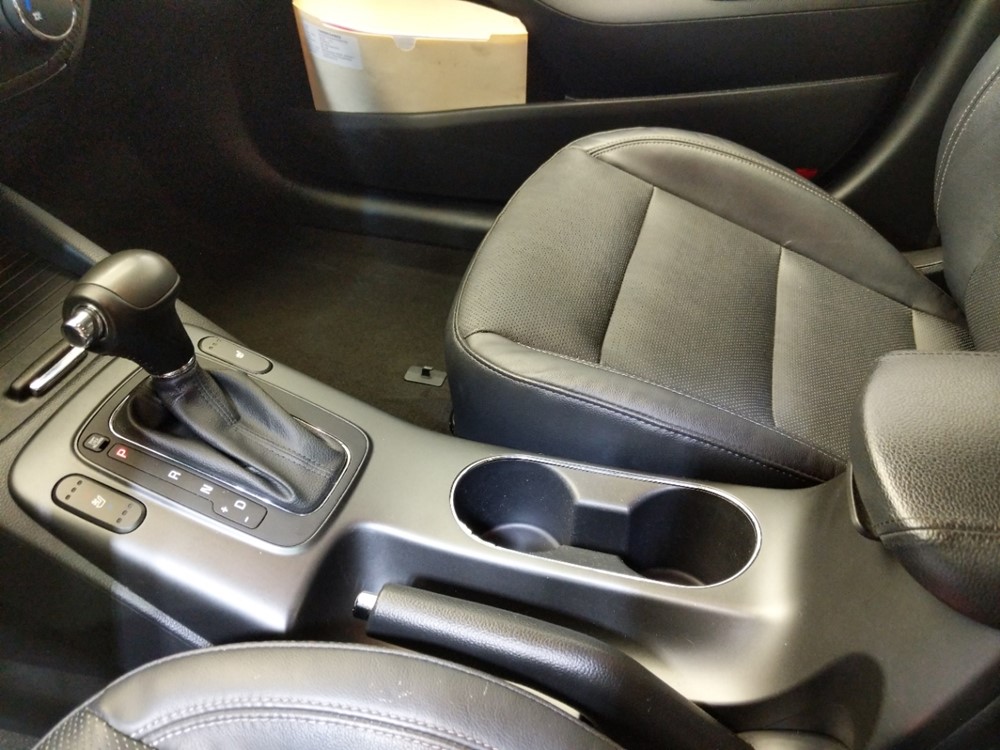 2015 Kia Forte - Center Console/Cup Holders
