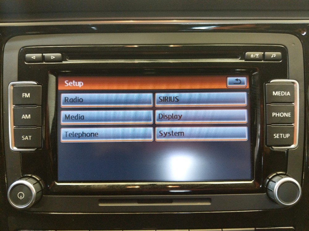 2015 Volkswagen Passat - Stereo Package