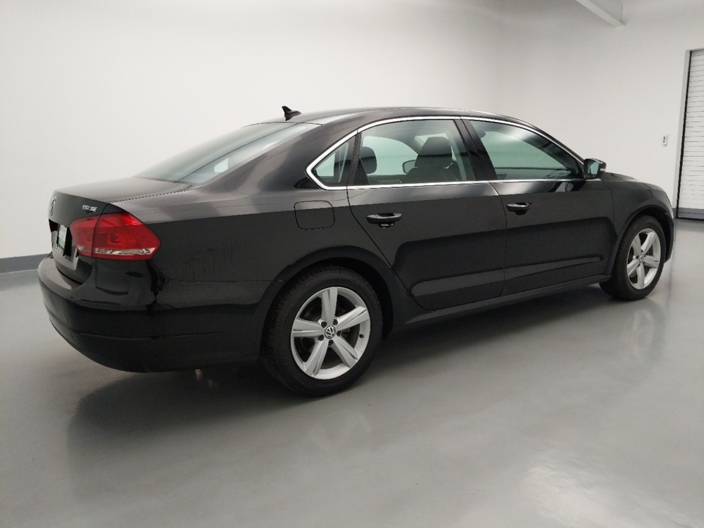 2015 Volkswagen Passat - Passenger Rear Side