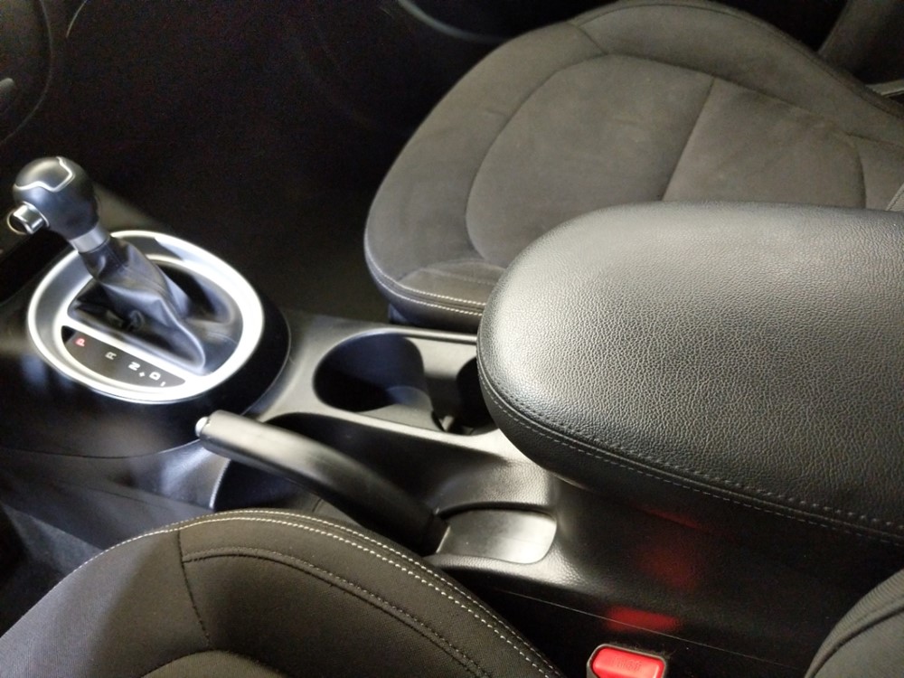 2016 Kia Soul - Center Console/Cup Holders