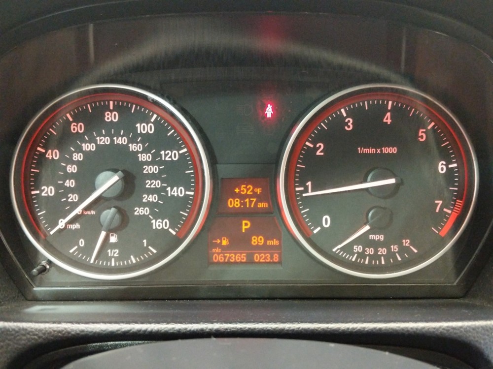2011 BMW 328i - Odometer Close Up