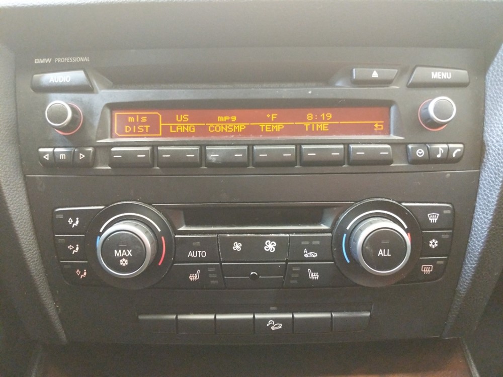 2011 BMW 328i - Stereo Package