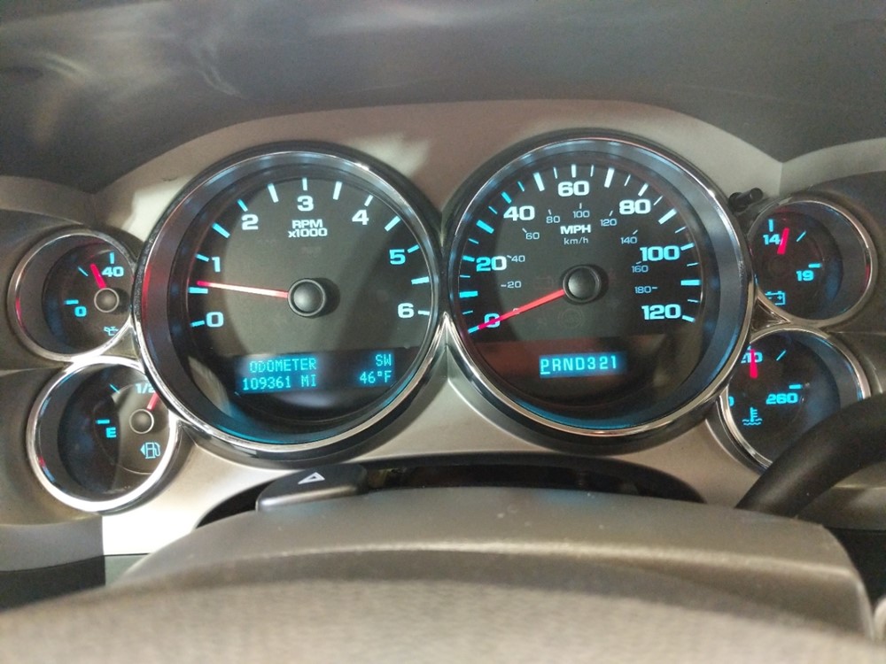 2010 Chevrolet Silverado 1500 - Odometer Close Up