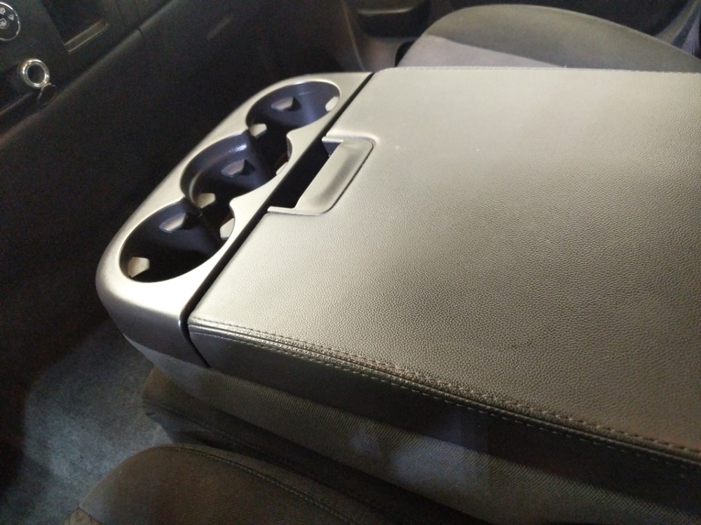 2010 Chevrolet Silverado 1500 - Center Console/Cup Holders