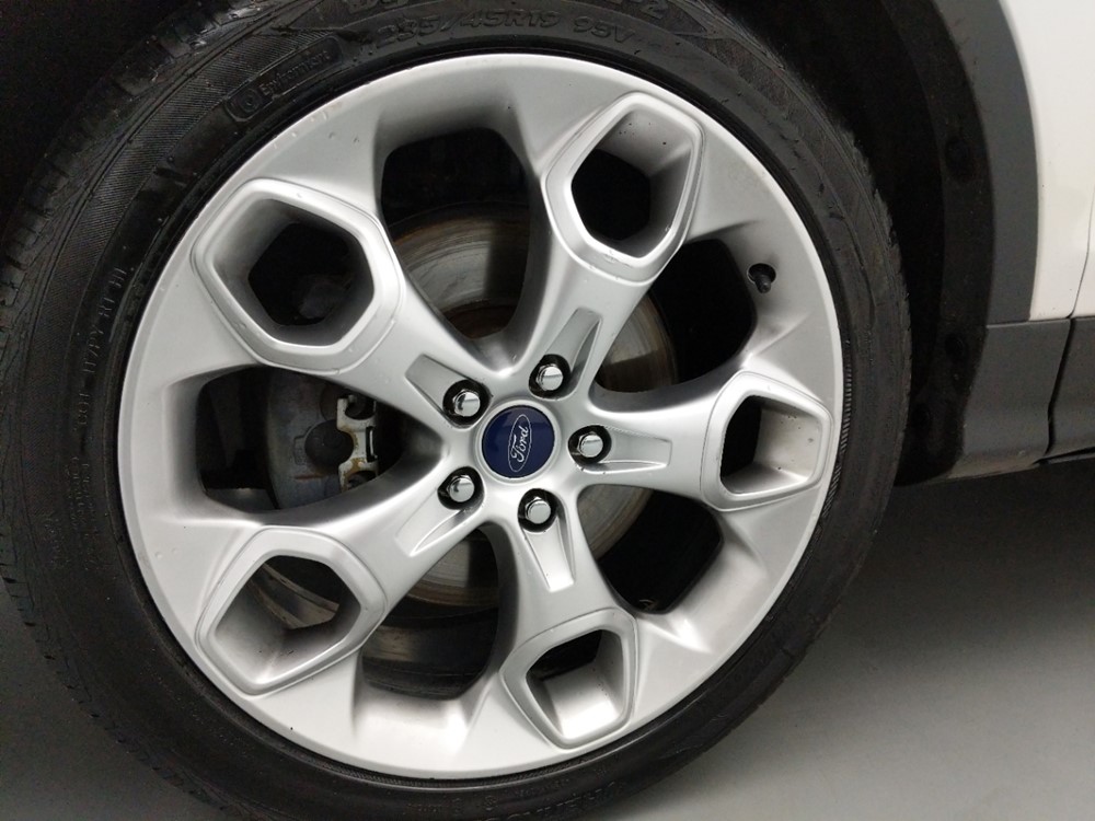 2013 Ford Escape - Wheel