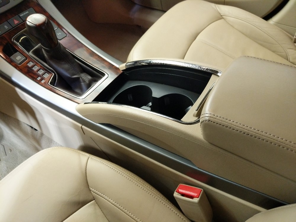 2012 Buick LaCrosse - Center Console/Cup Holders