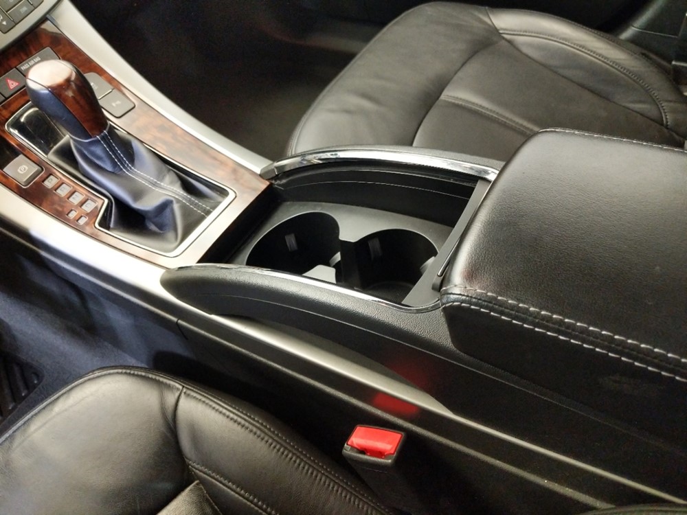 2013 Buick LaCrosse - Center Console/Cup Holders