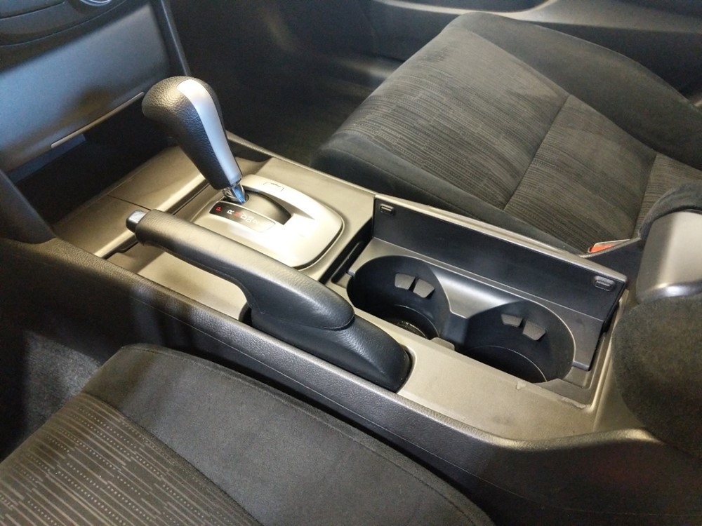 2012 Honda Accord - Center Console/Cup Holders