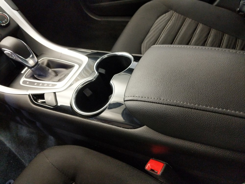 2016 Ford Fusion - Center Console/Cup Holders