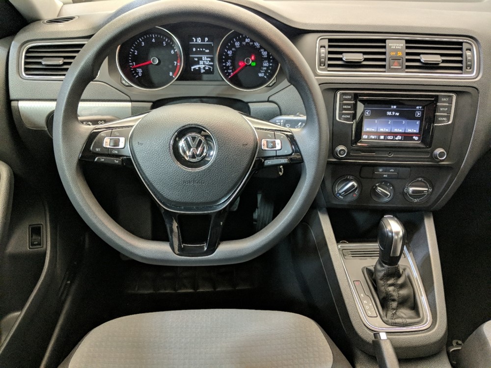 2017 Volkswagen Jetta - Driver Dash