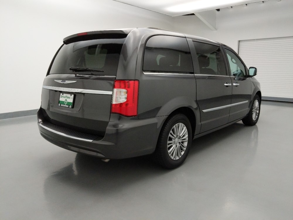 2016 Chrysler Town and Country - Passenger Rear Bumper