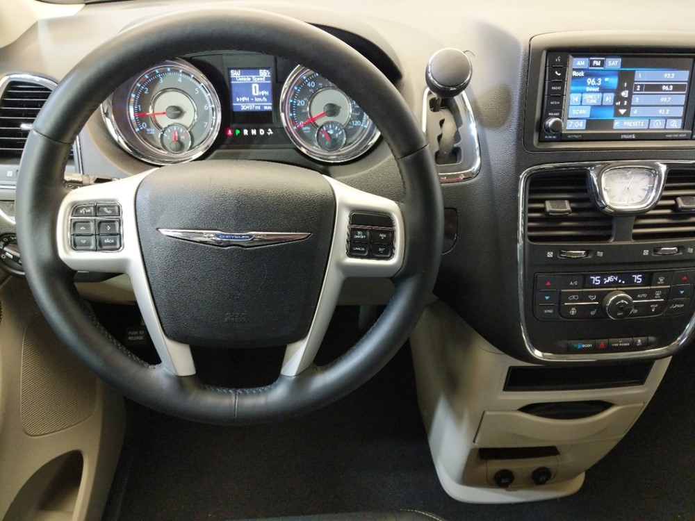 2016 Chrysler Town and Country - Driver Dash
