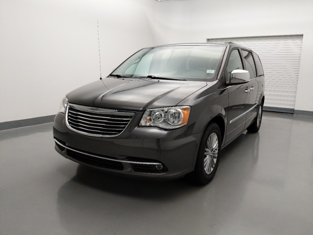 2016 Chrysler Town and Country - Driver Front Hood