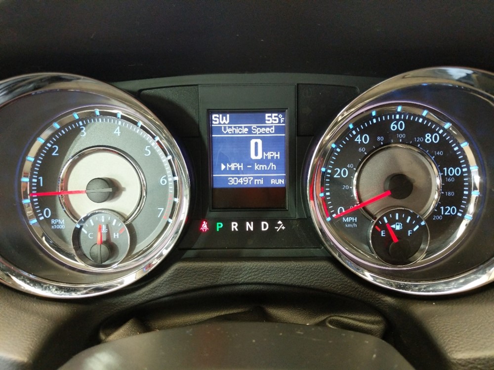 2016 Chrysler Town and Country - Odometer Close Up