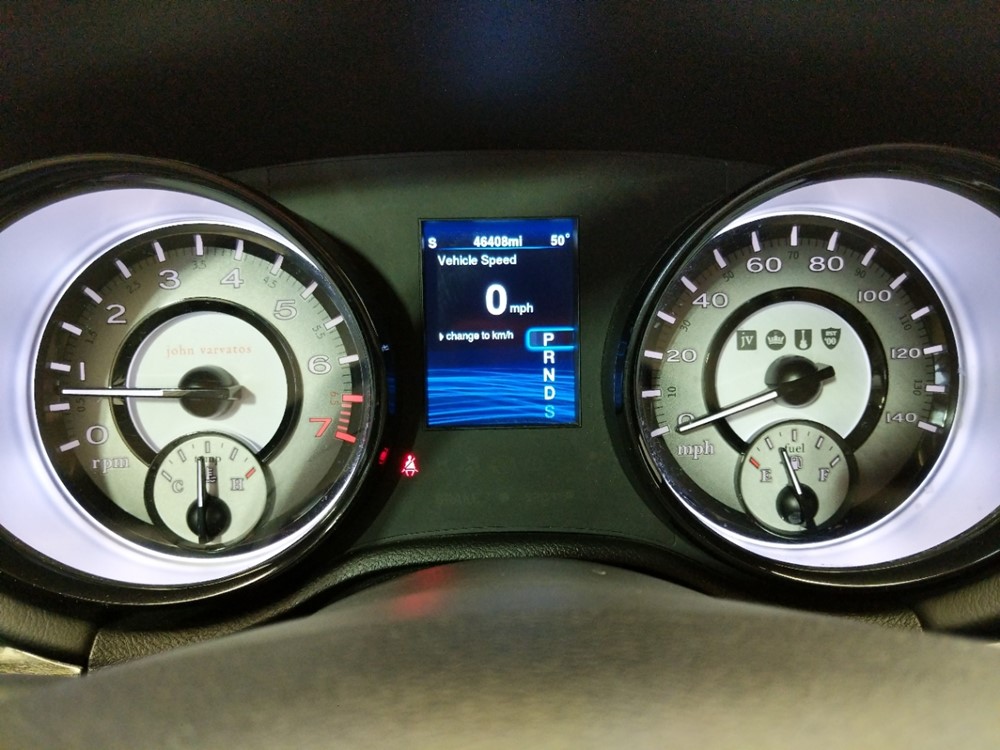 2014 Chrysler 300 - Odometer Close Up