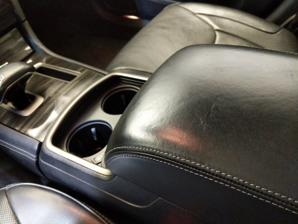 2014 Chrysler 300 - Center Console/Cup Holders