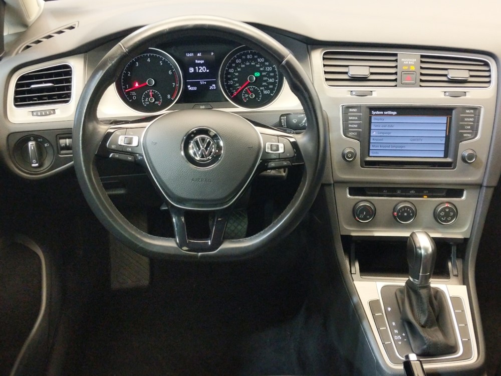 2016 Volkswagen Golf - Driver Dash