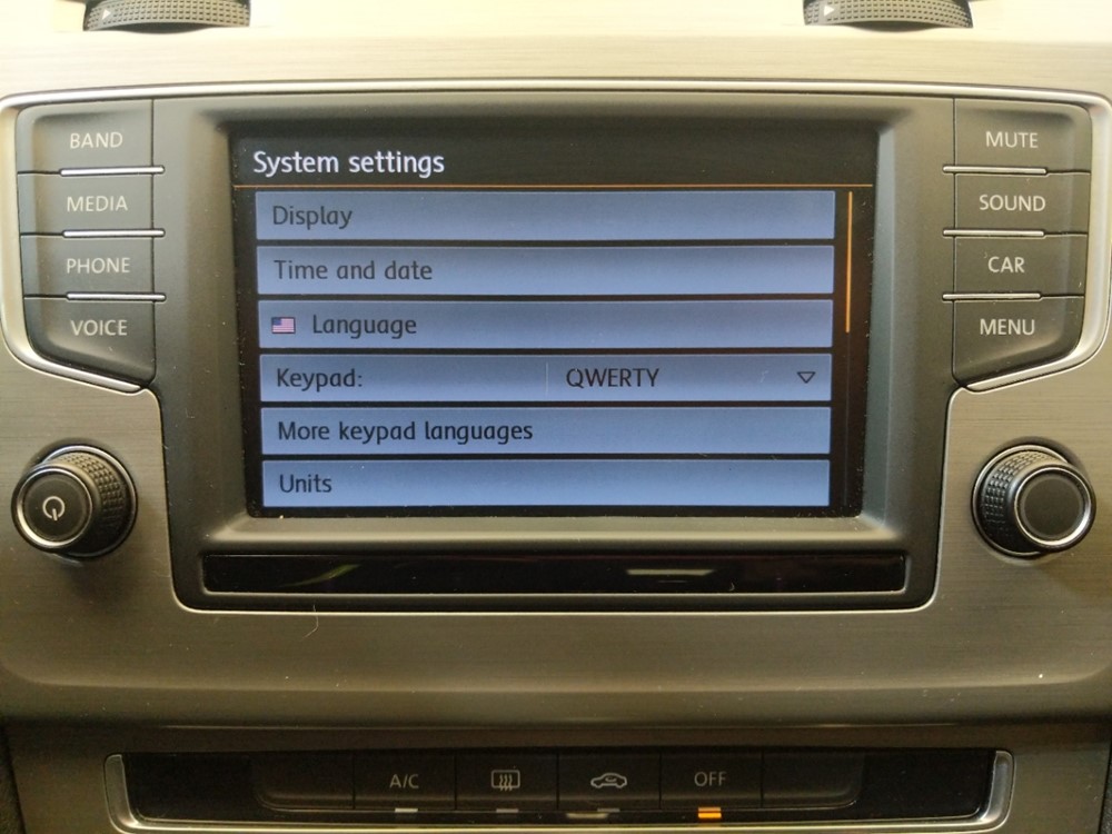 2016 Volkswagen Golf - Stereo Package