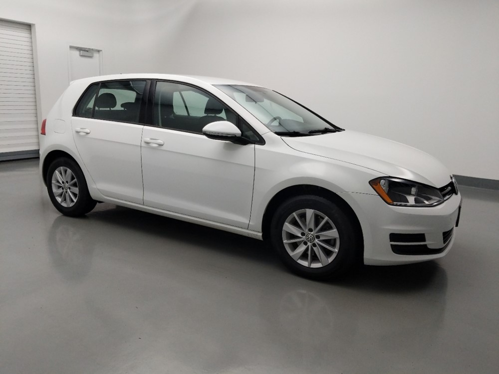 2016 Volkswagen Golf - Passenger Front Side
