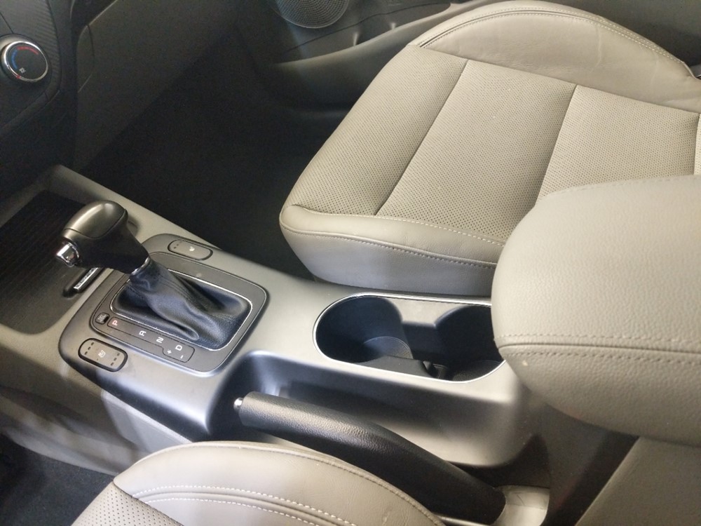 2015 Kia Forte - Center Console/Cup Holders