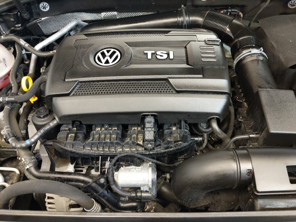 2016 Volkswagen Passat - Engine