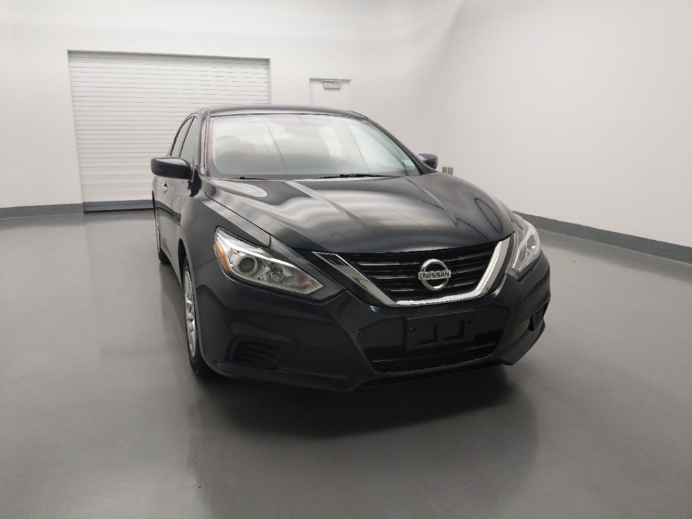 2017 Nissan Altima - Passenger Front Hood