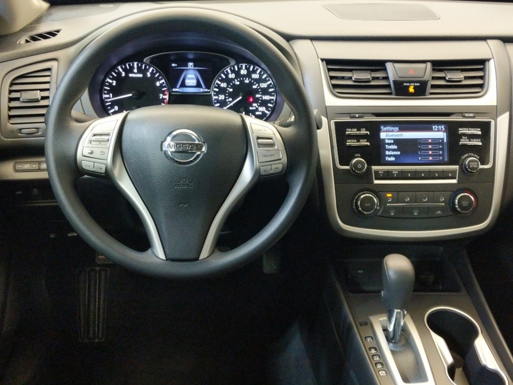 2017 Nissan Altima - Driver Dash