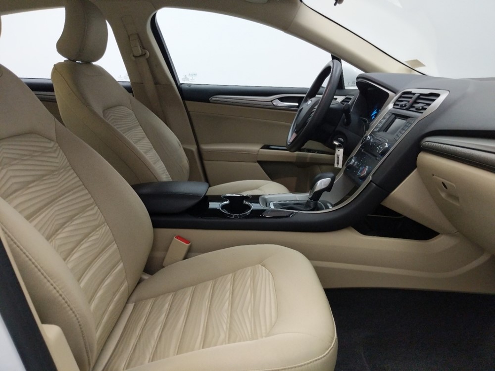 2016 Ford Fusion - Passenger Front Seat