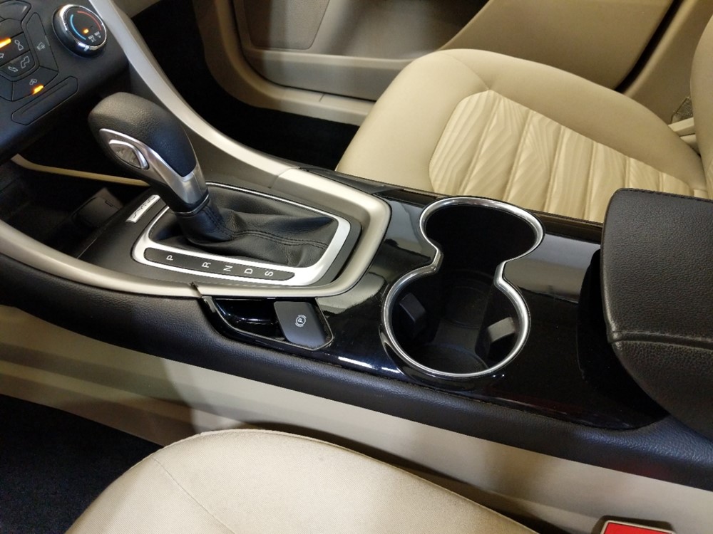 2016 Ford Fusion - Center Console/Cup Holders