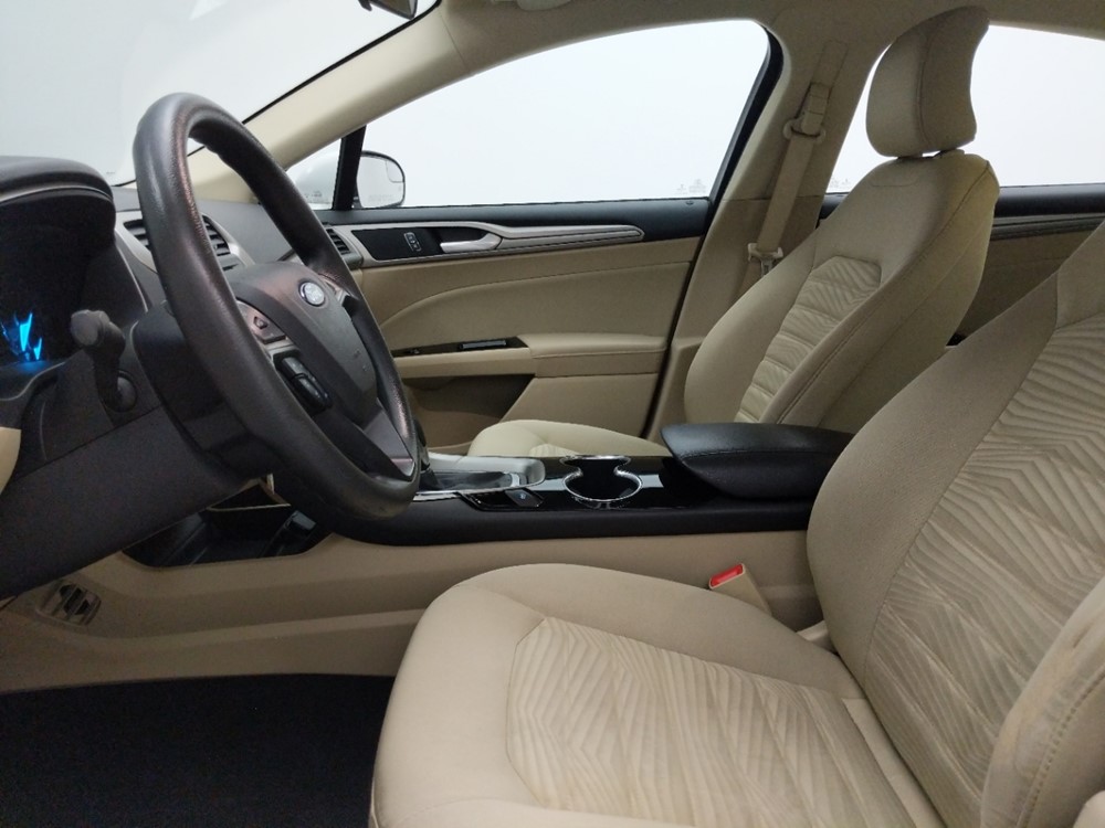 2016 Ford Fusion - Driver Front Seat