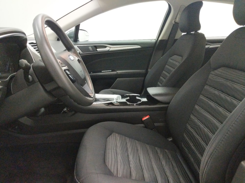 2016 Ford Fusion - Driver Front Seat