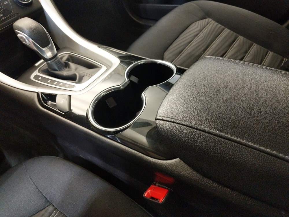 2016 Ford Fusion - Center Console/Cup Holders