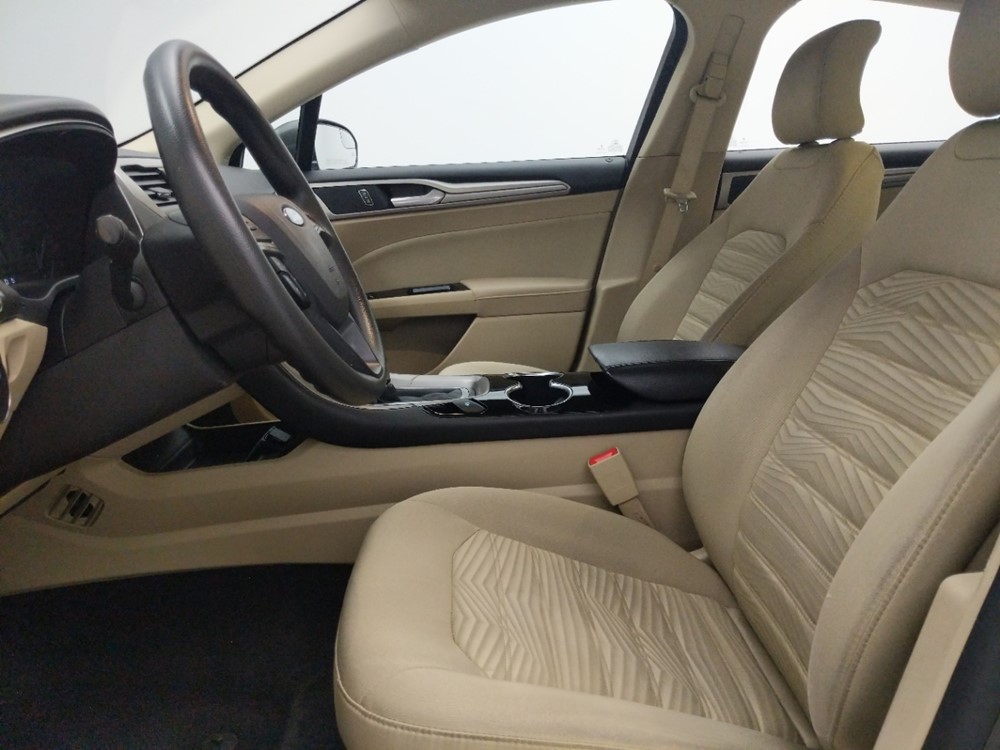 2016 Ford Fusion - Driver Front Seat