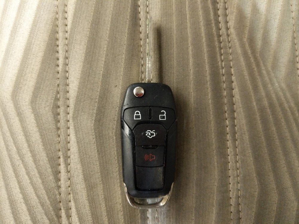 2016 Ford Fusion - Keys