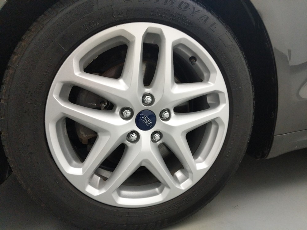 2016 Ford Fusion - Wheel