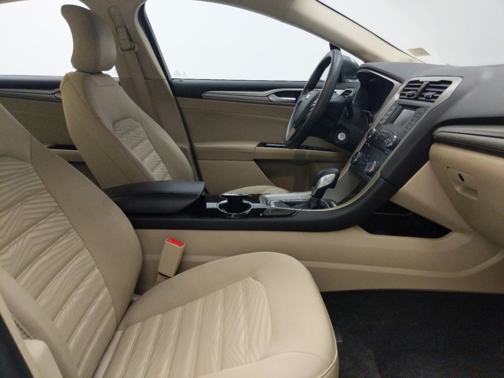 2016 Ford Fusion - Passenger Front Seat