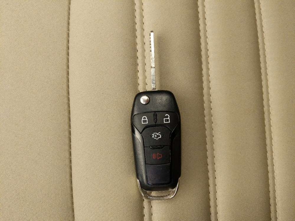 2016 Ford Fusion - Keys