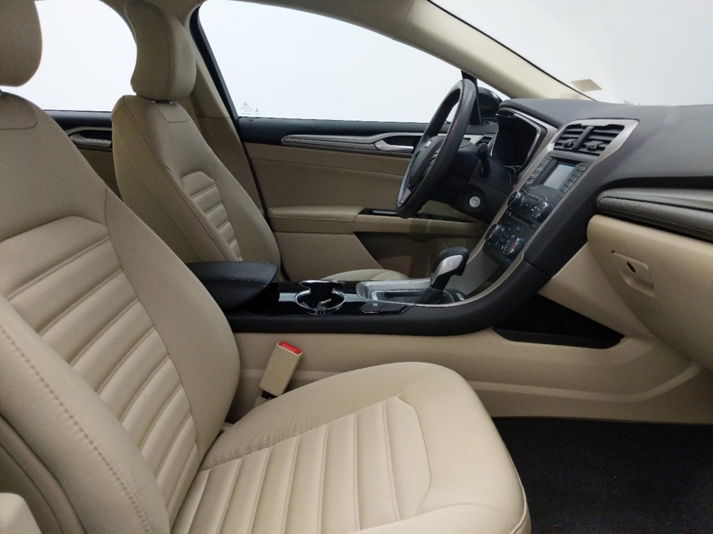2016 Ford Fusion - Passenger Front Seat