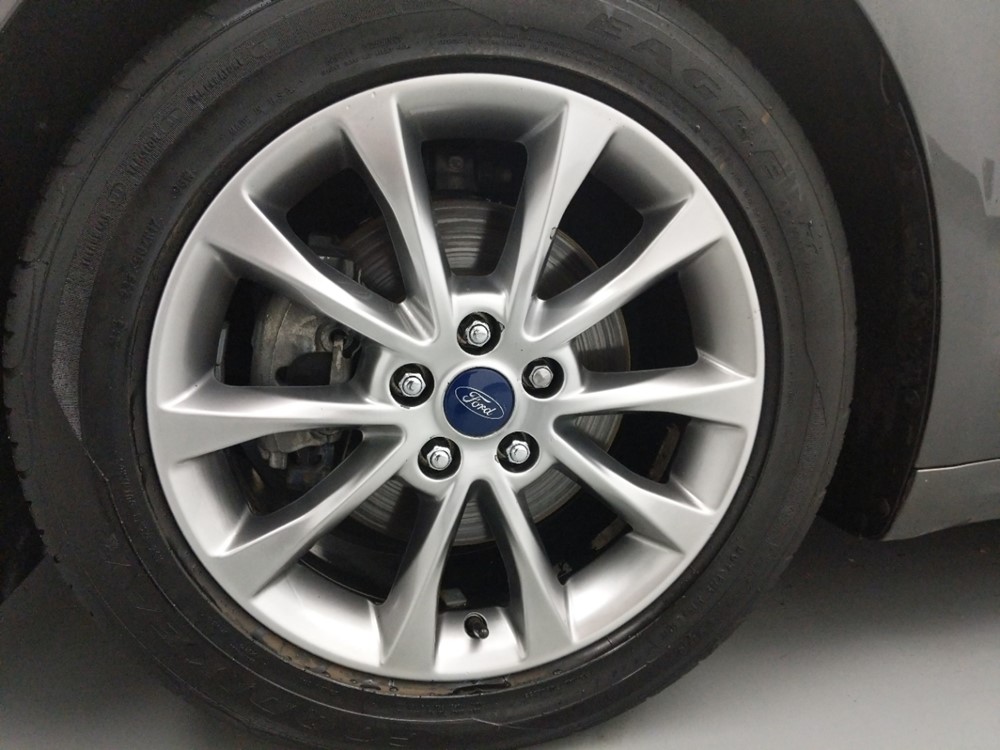 2017 Ford Fusion - Wheel