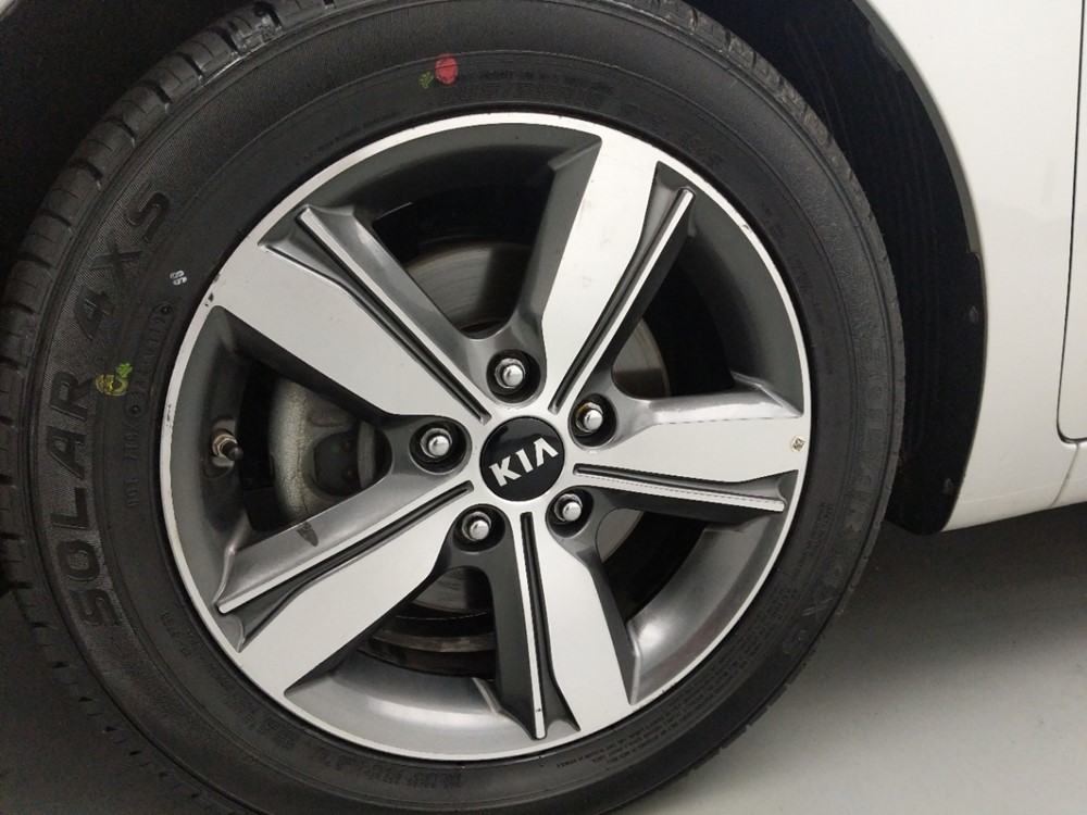 2018 Kia Forte - Wheel