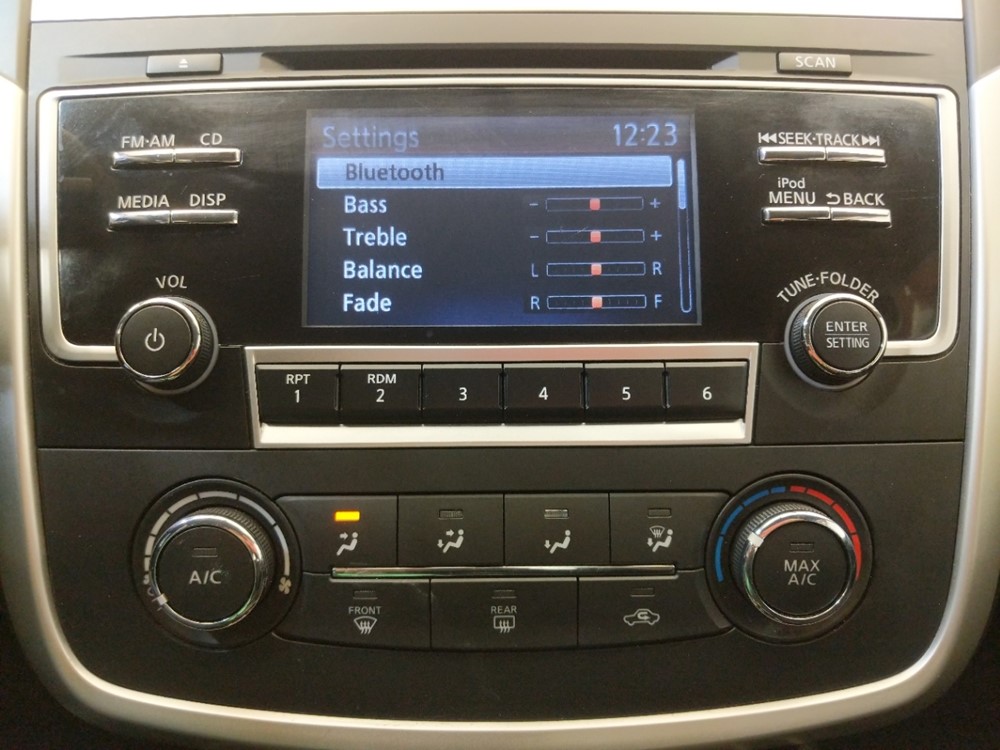 2017 Nissan Altima - Stereo Package