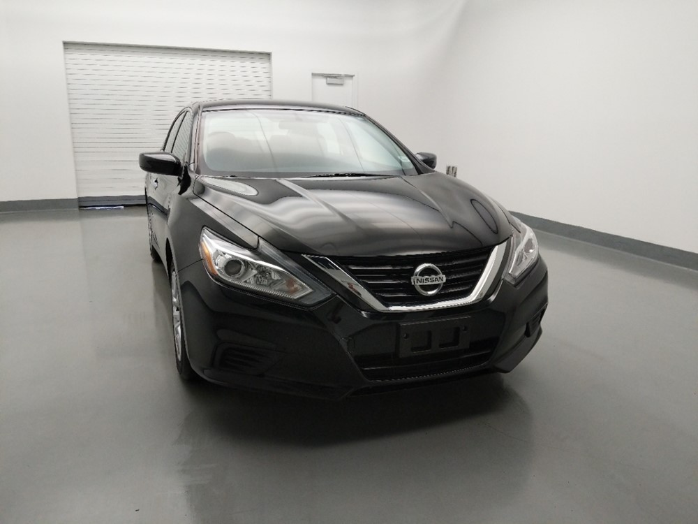 2017 Nissan Altima - Passenger Front Hood