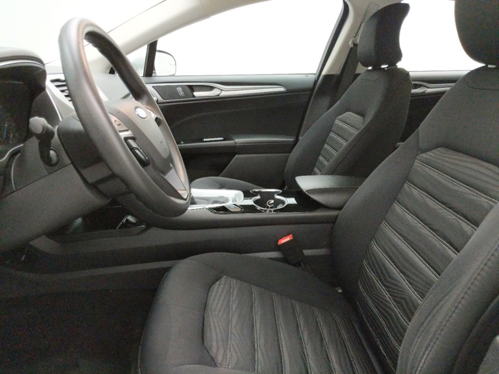 2016 Ford Fusion - Driver Front Seat