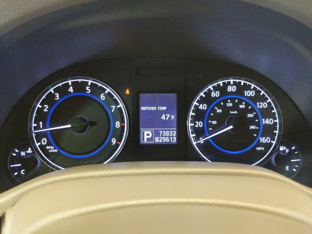 2012 INFINITI G37 - Odometer Close Up