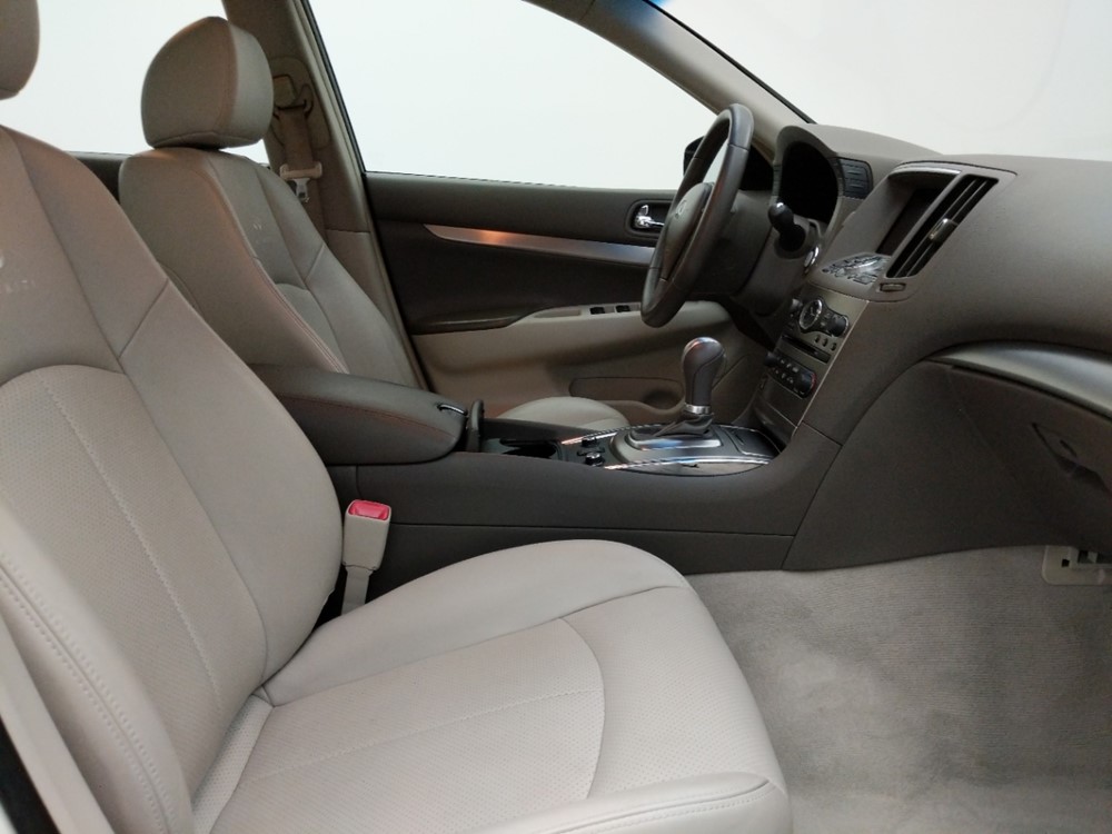 2012 INFINITI G37 - Passenger Front Seat