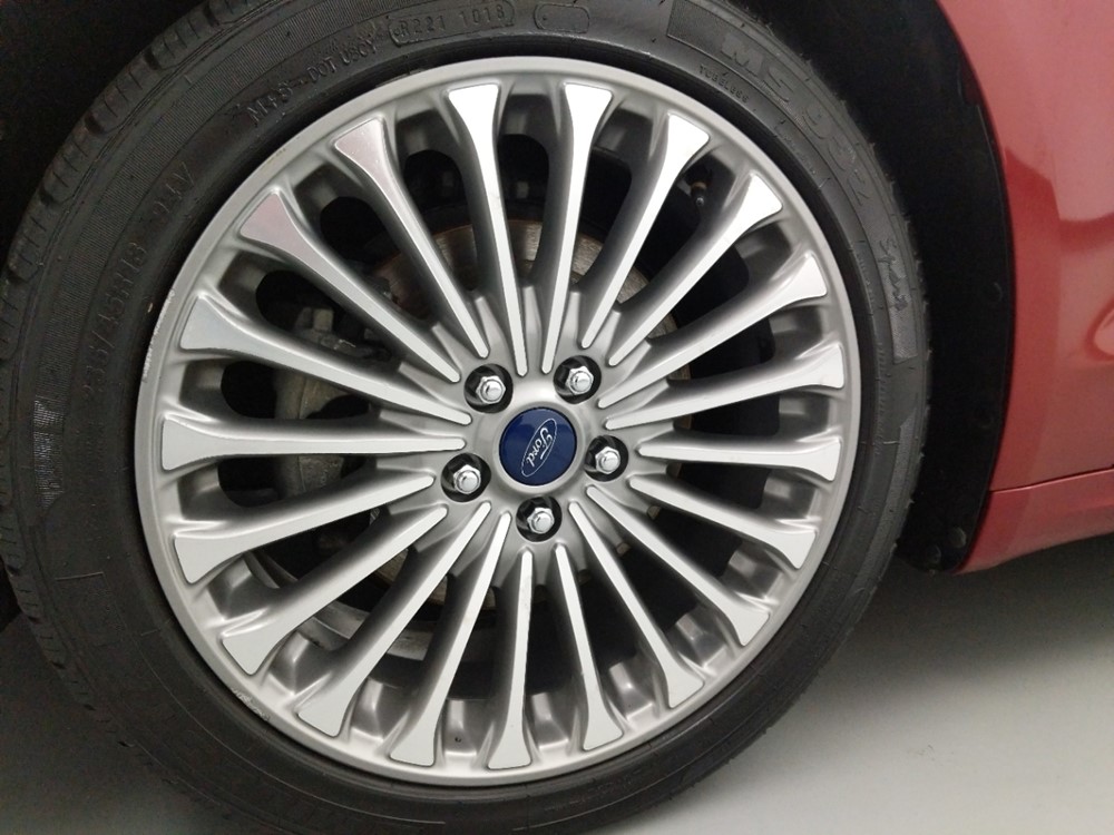 2014 Ford Fusion - Wheel