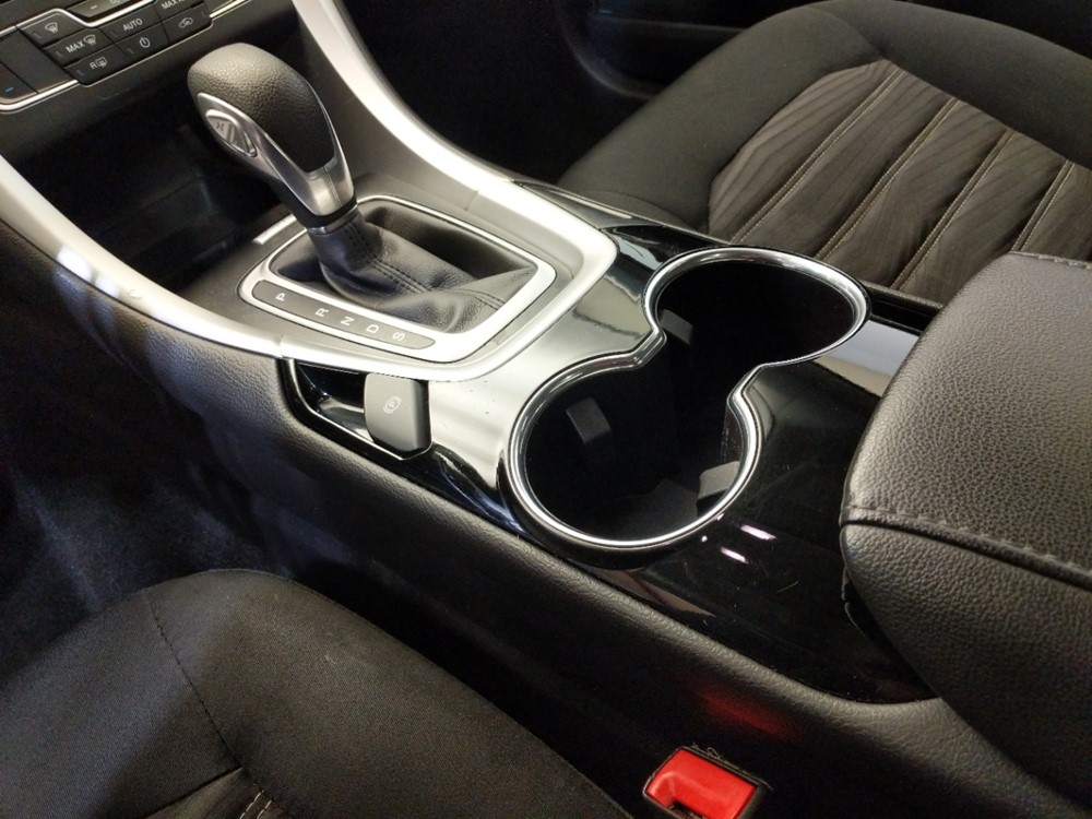 2016 Ford Fusion - Center Console/Cup Holders